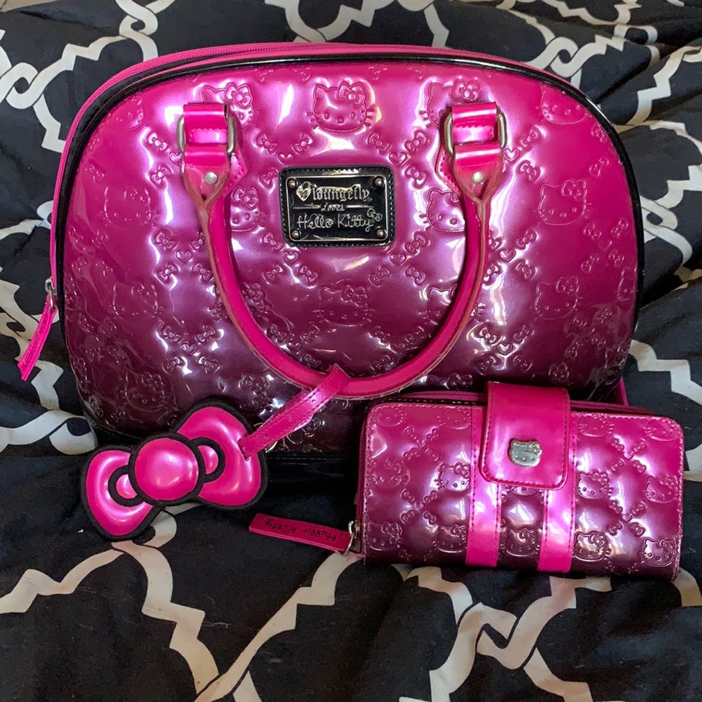 Loungefly loves Hello Kitty purse and wallet